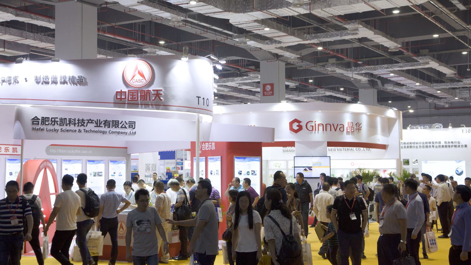 艳妇臀荡乳欲伦交换H漫