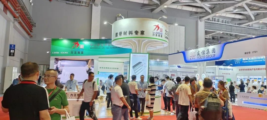 艳妇臀荡乳欲伦交换H漫