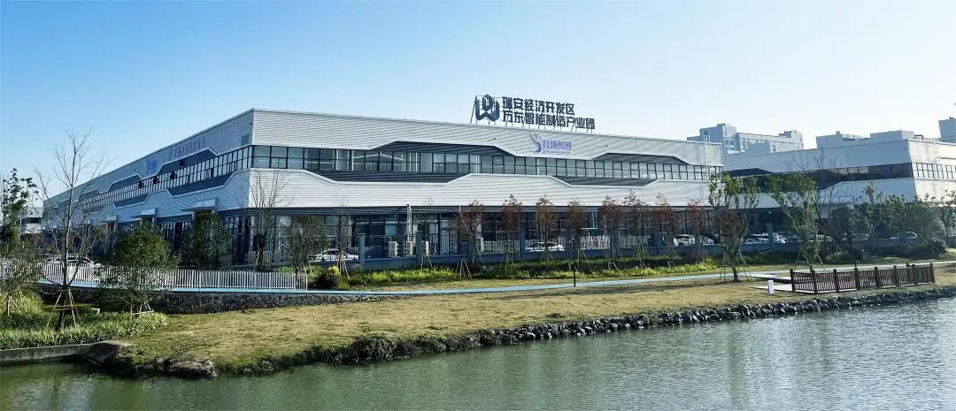 艳妇臀荡乳欲伦交换H漫