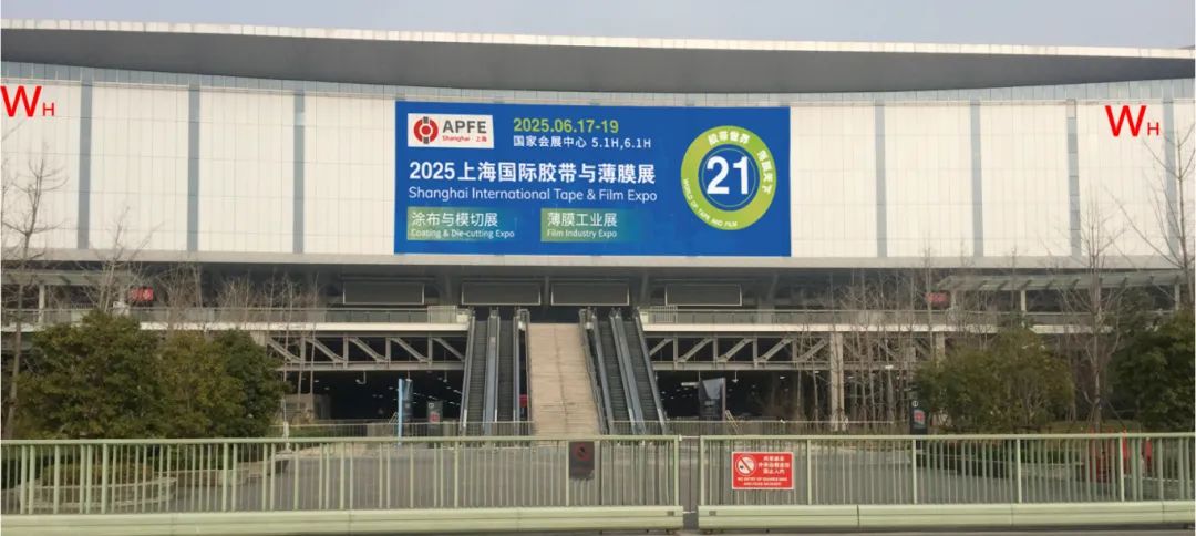 艳妇臀荡乳欲伦交换H漫