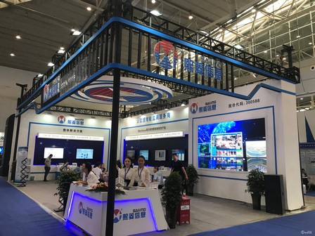 艳妇臀荡乳欲伦交换H漫