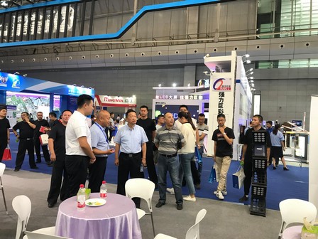 艳妇臀荡乳欲伦交换H漫