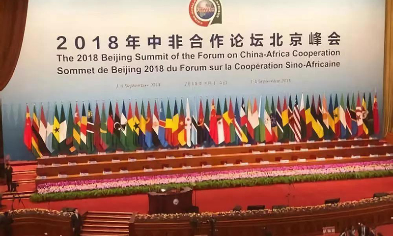 艳妇臀荡乳欲伦交换H漫