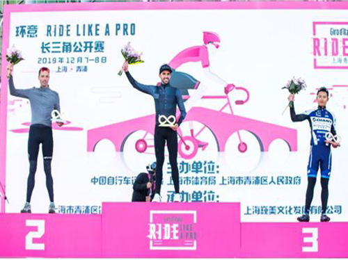 艳妇臀荡乳欲伦交换H漫