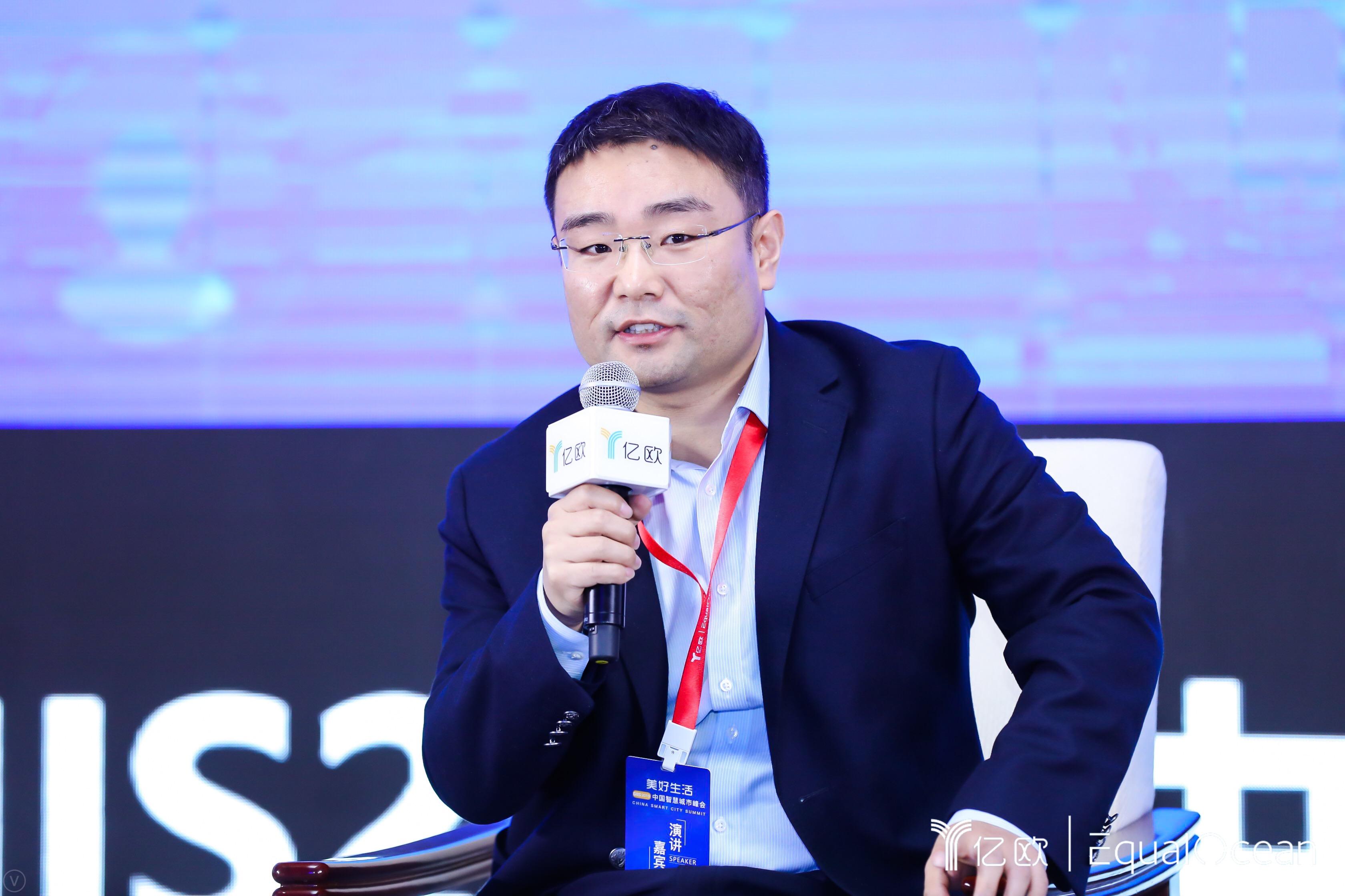 艳妇臀荡乳欲伦交换H漫