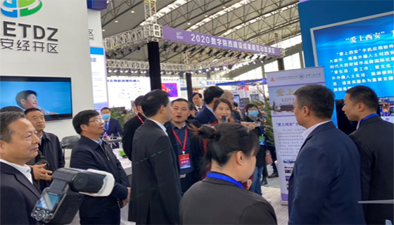 艳妇臀荡乳欲伦交换H漫