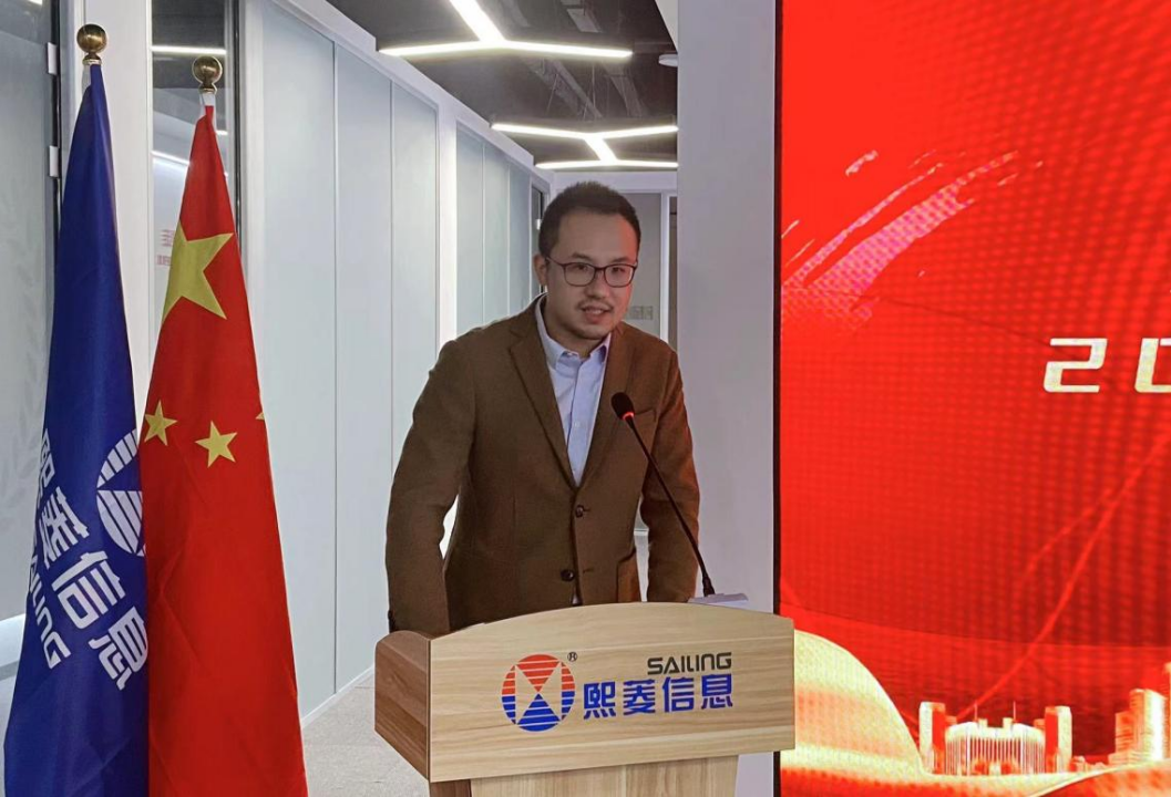 艳妇臀荡乳欲伦交换H漫