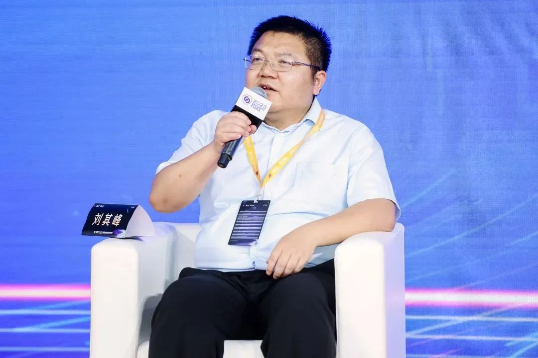 艳妇臀荡乳欲伦交换H漫