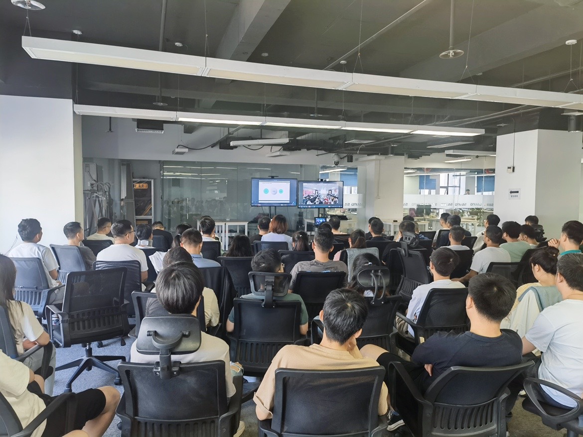 艳妇臀荡乳欲伦交换H漫