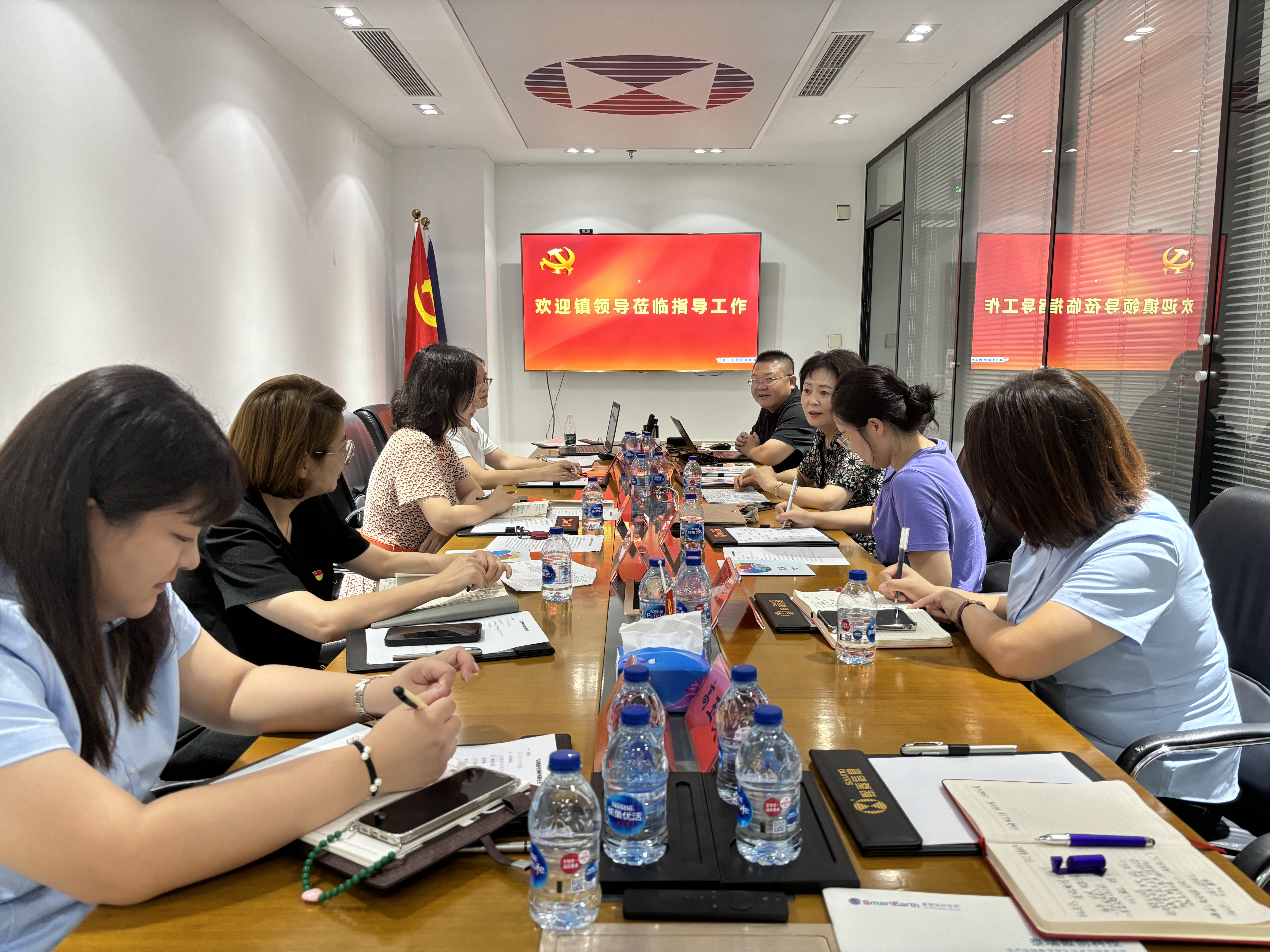 艳妇臀荡乳欲伦交换H漫