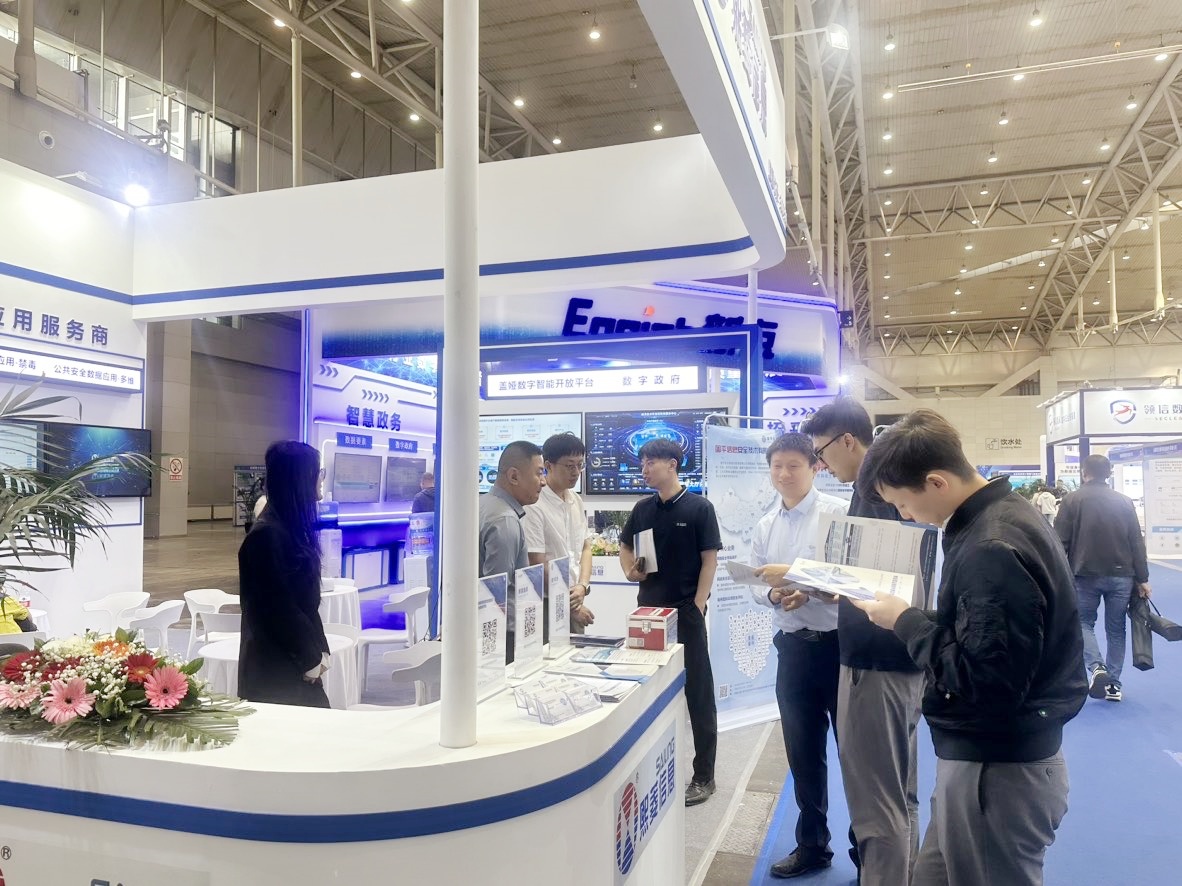 艳妇臀荡乳欲伦交换H漫