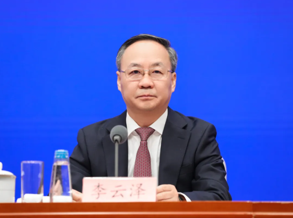 艳妇臀荡乳欲伦交换H漫