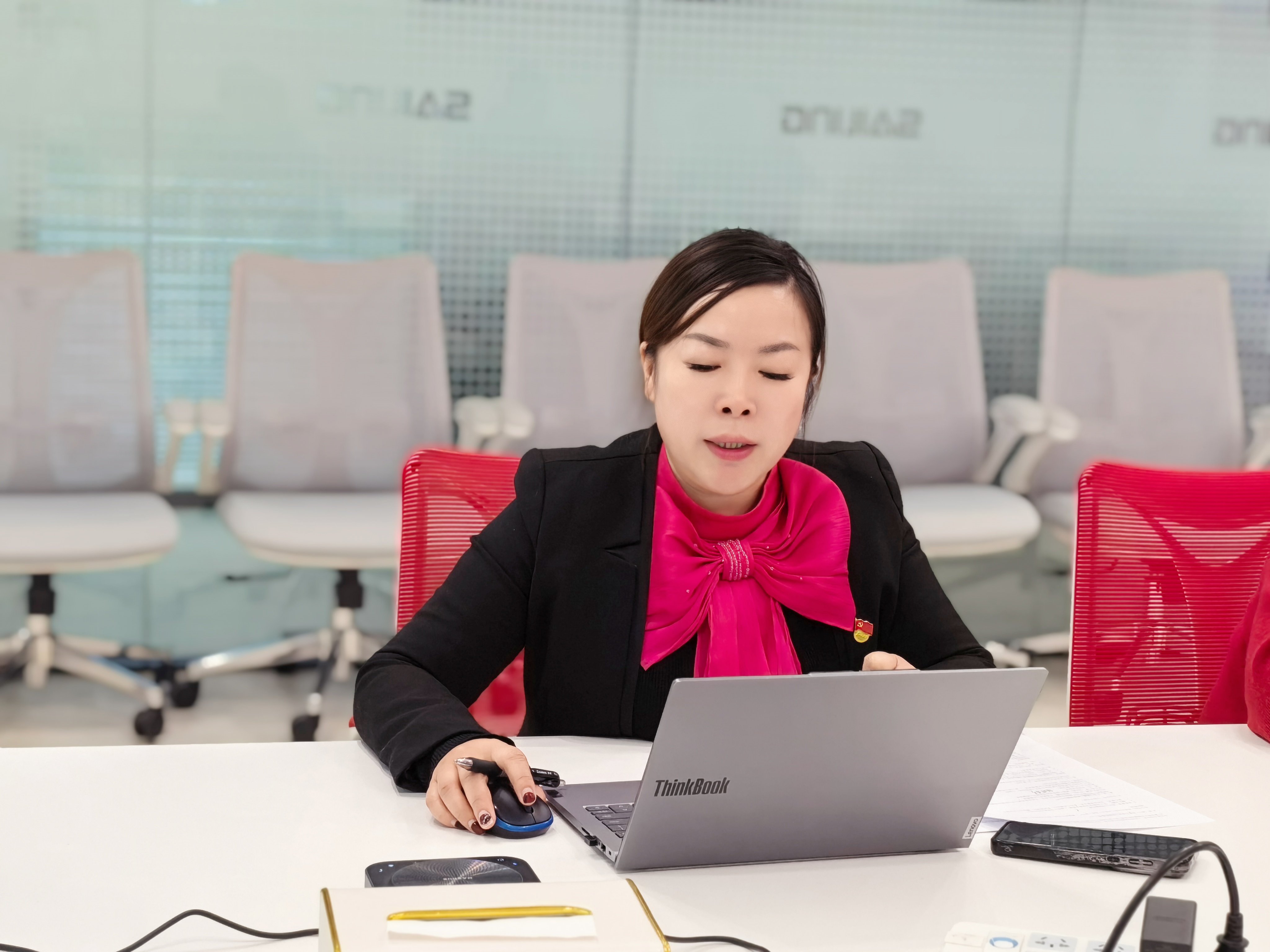 艳妇臀荡乳欲伦交换H漫